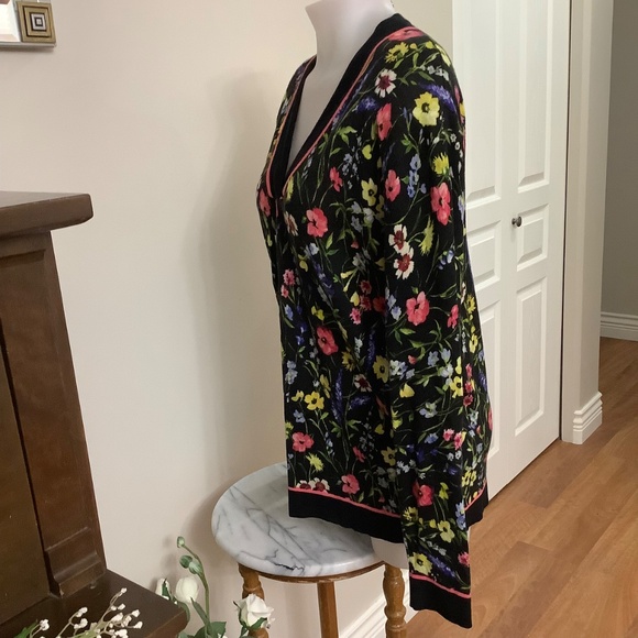 ESCADA Wool 75% Silk 25% Fine Knit Top Sz Large - Picture 8 of 12